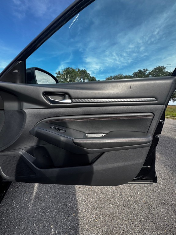 2020 Nissan Altima Image 13