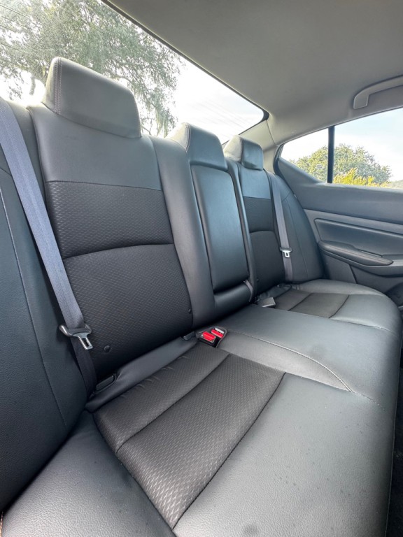 2020 Nissan Altima Image 16