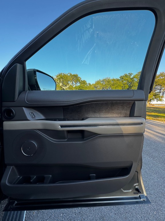 2020 Ford Expedition Image 13