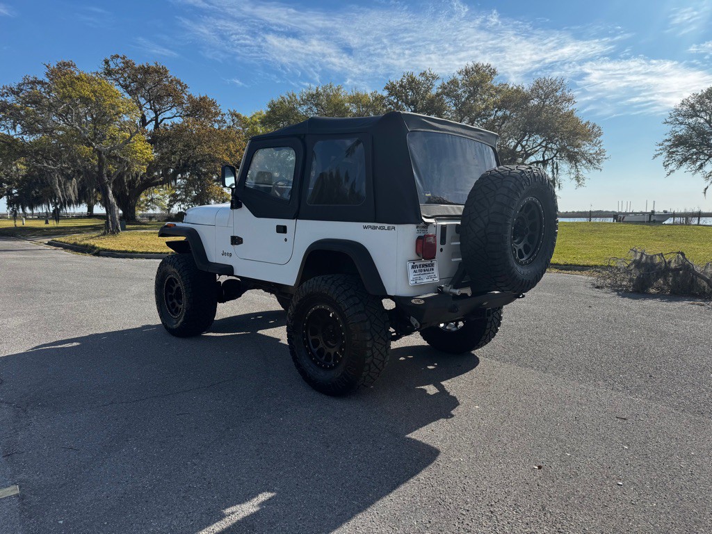 1992 Jeep Wrangler Image 3