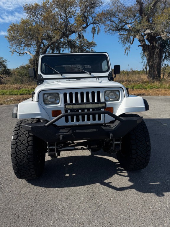 1992 Jeep Wrangler Image 8