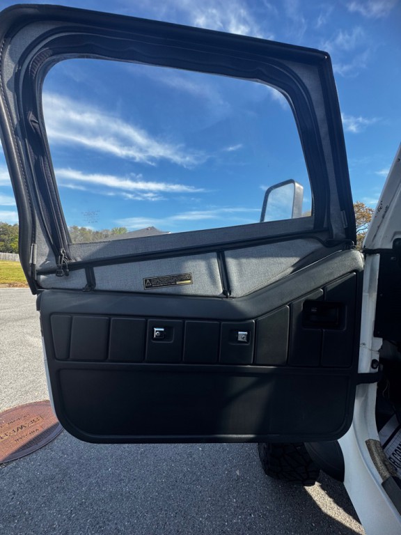 1992 Jeep Wrangler Image 9