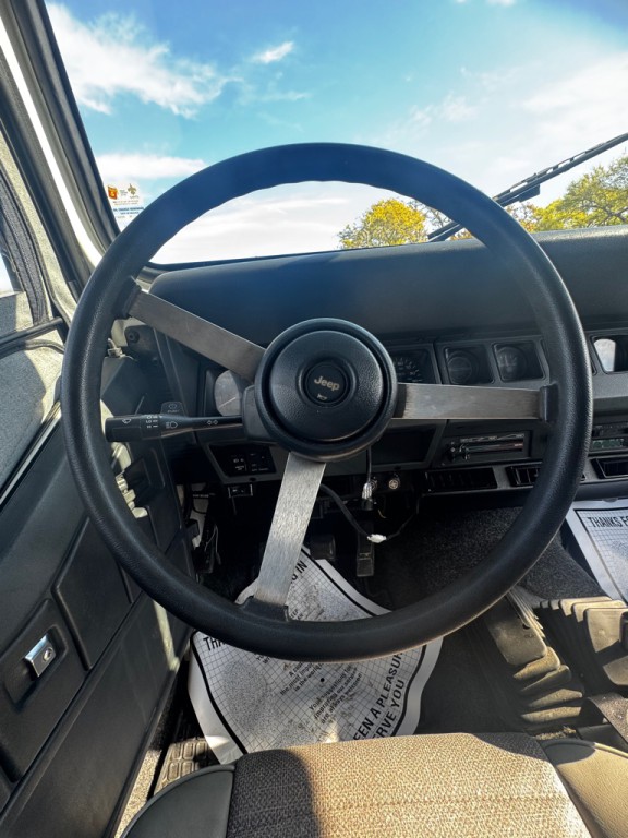 1992 Jeep Wrangler Image 17