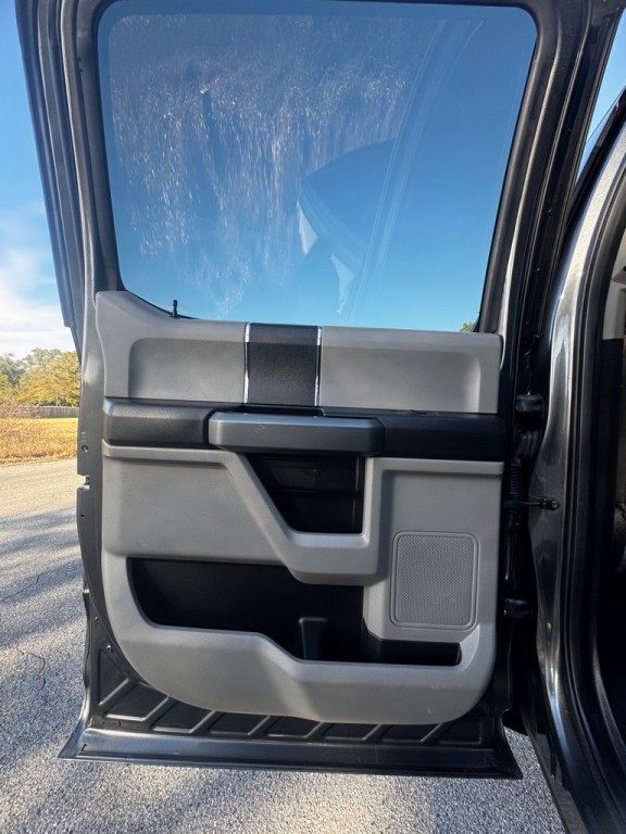 2017 Ford F-150 Image 12