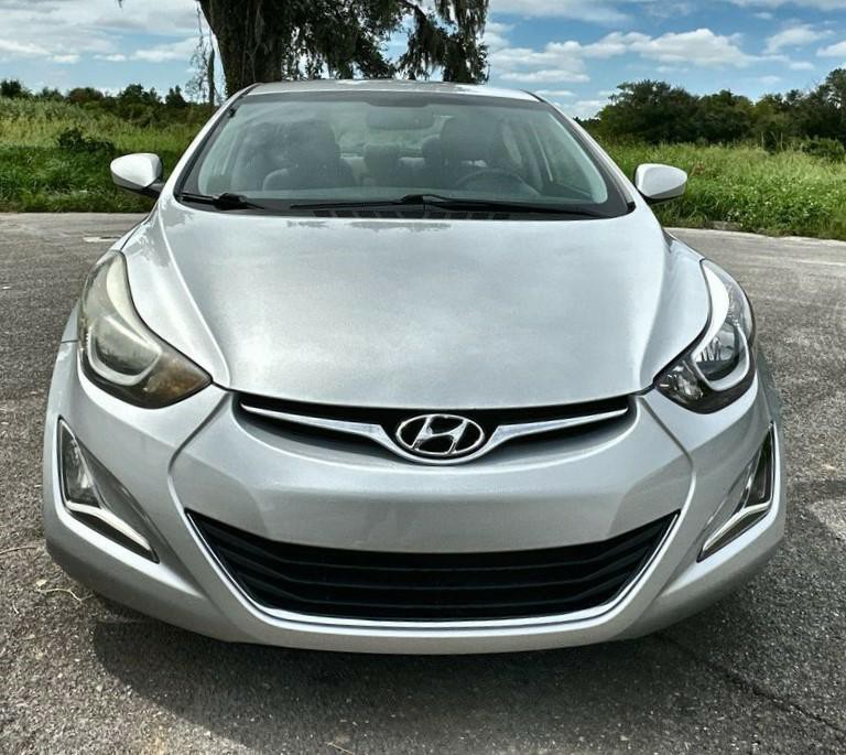 2016 Hyundai Elantra Image 3
