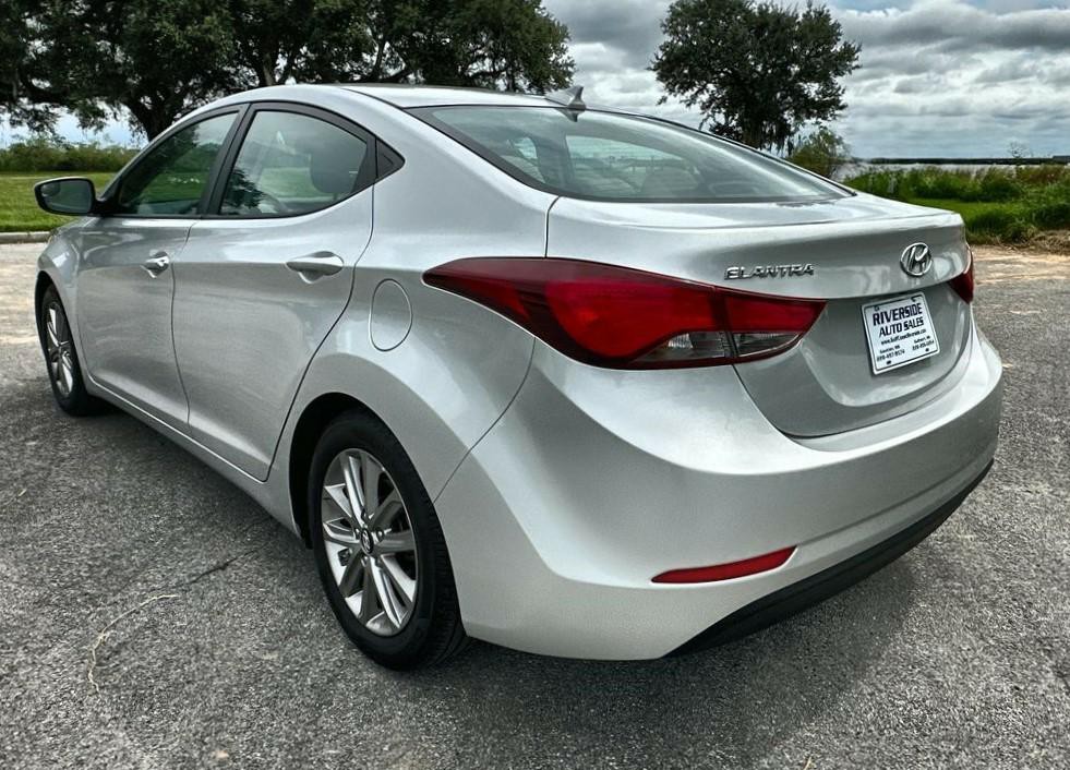 2016 Hyundai Elantra Image 6