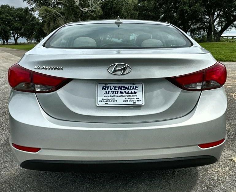 2016 Hyundai Elantra Image 7
