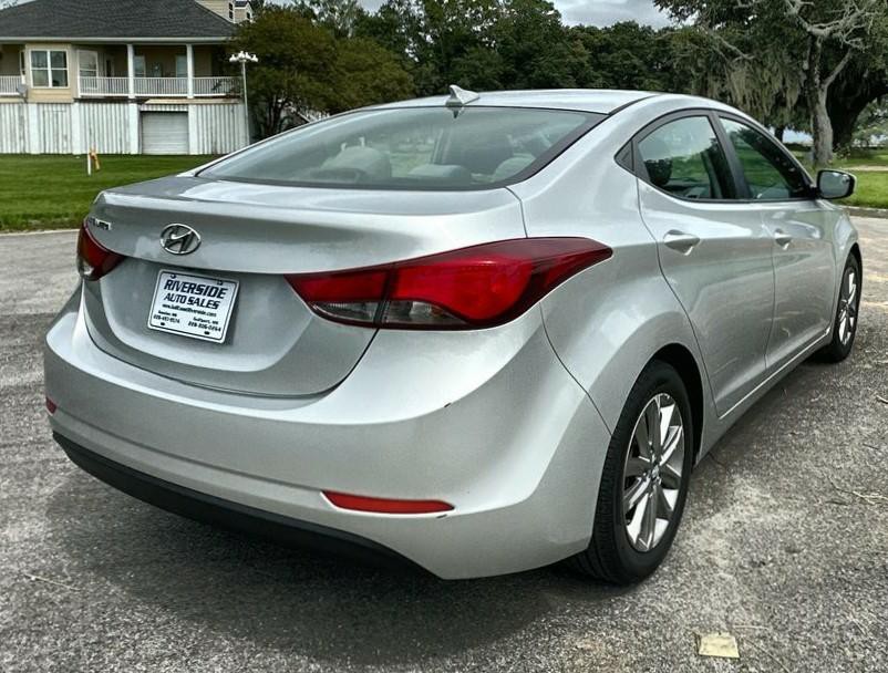 2016 Hyundai Elantra Image 8