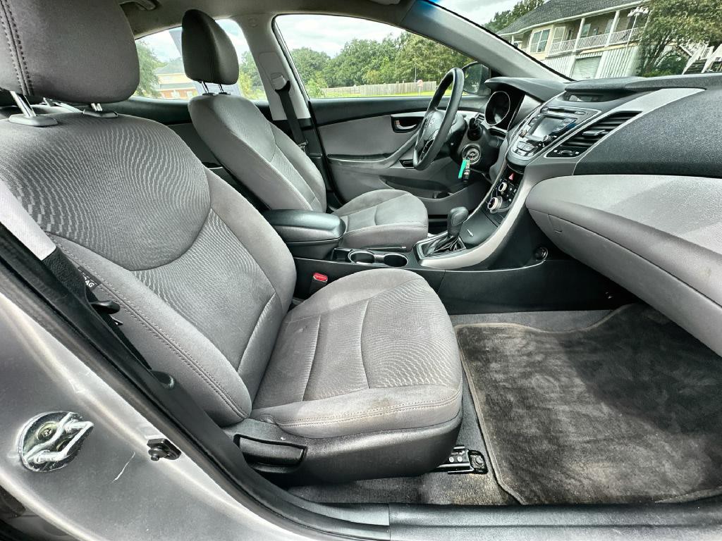 2016 Hyundai Elantra Image 15