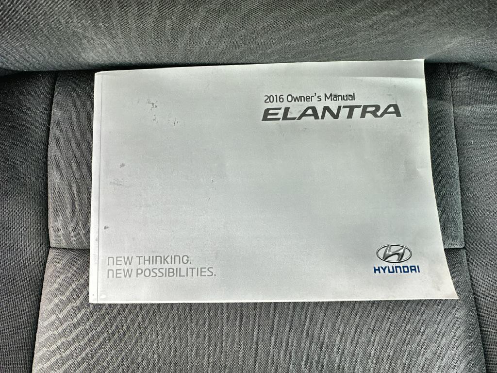 2016 Hyundai Elantra Image 35