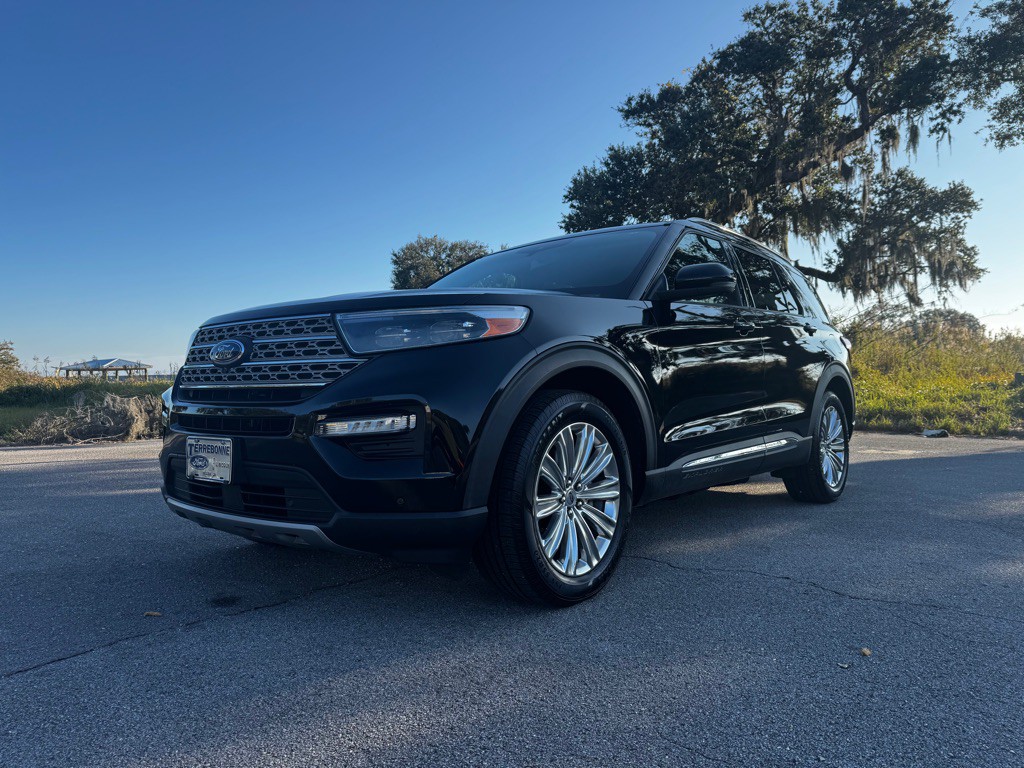 2022 Ford Explorer Image 1
