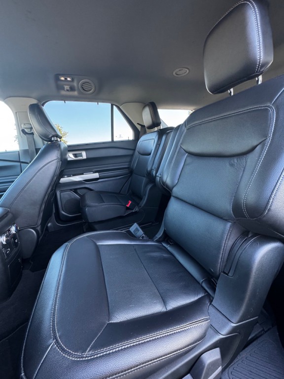 2022 Ford Explorer Image 12