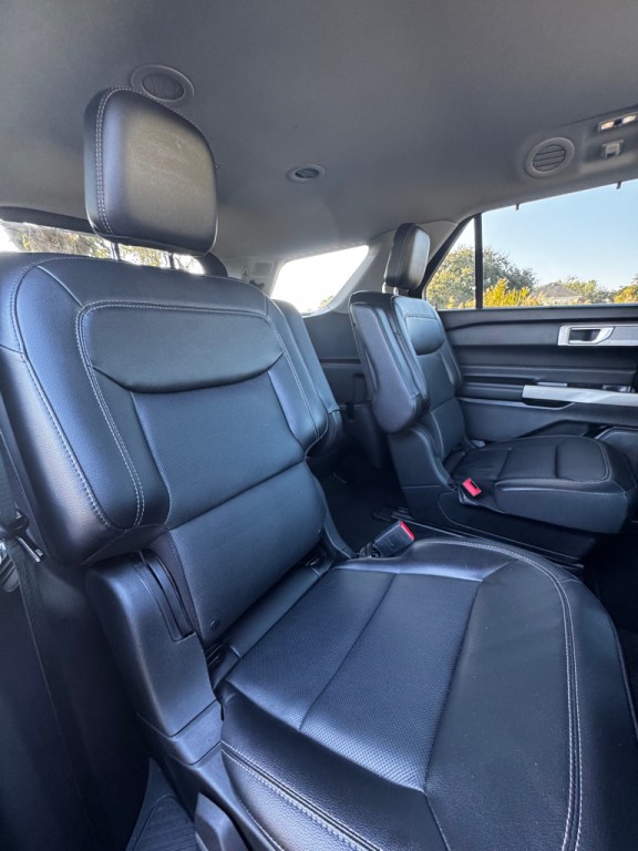 2022 Ford Explorer Image 16