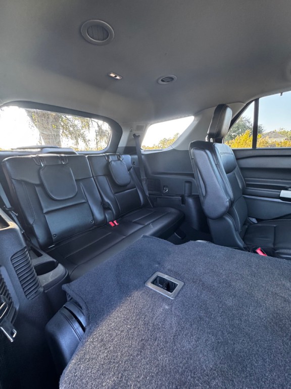 2022 Ford Explorer Image 17