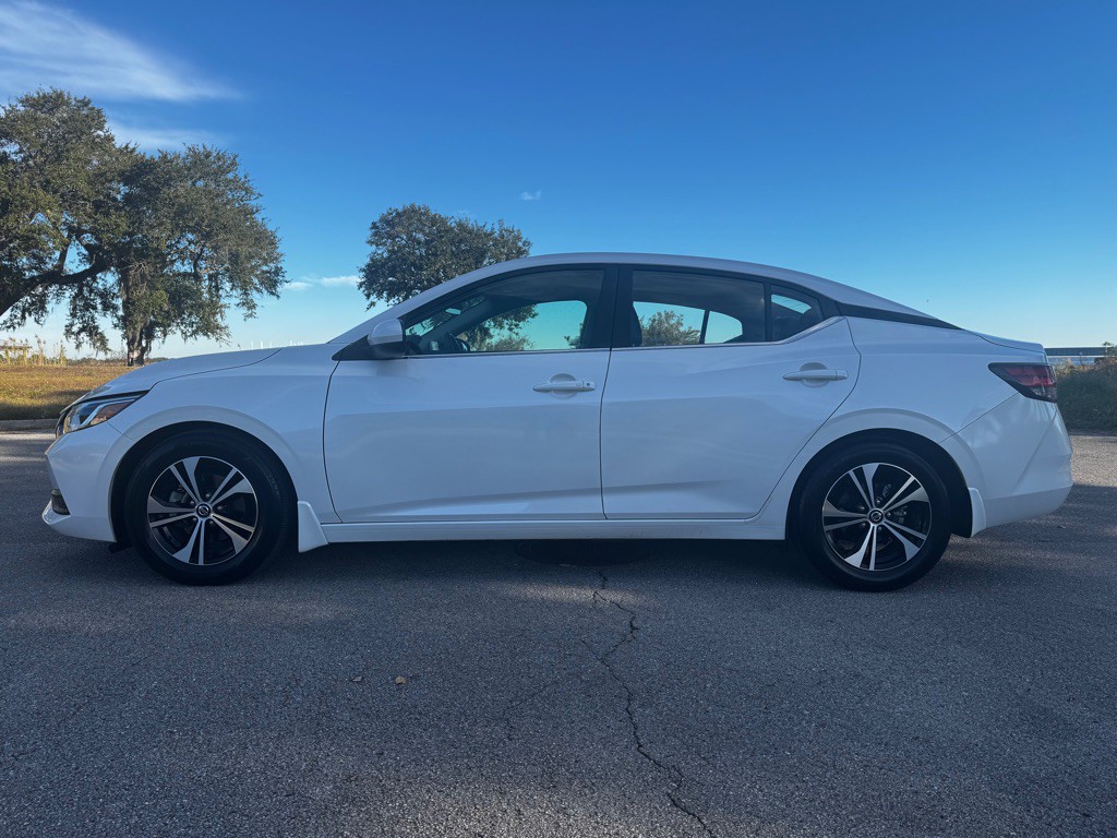 2021 Nissan Sentra Image 2