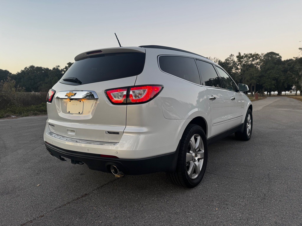 2017 Chevrolet Traverse Image 5