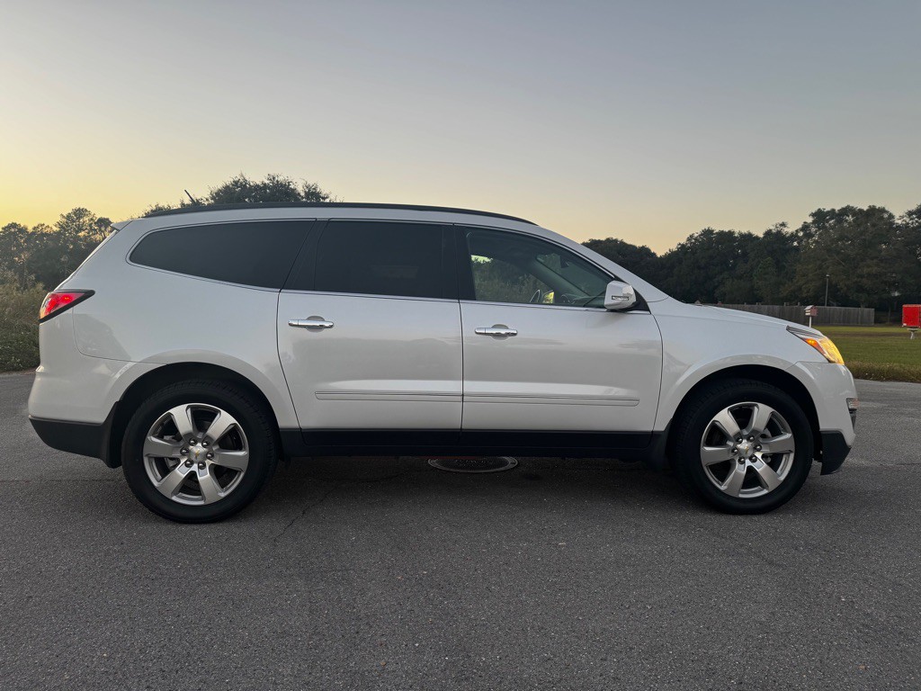 2017 Chevrolet Traverse Image 6