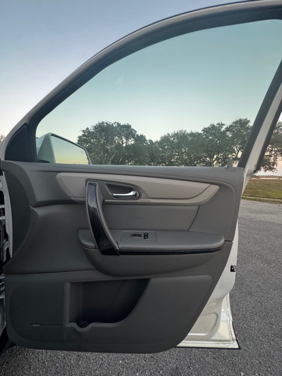 2017 Chevrolet Traverse Image 13