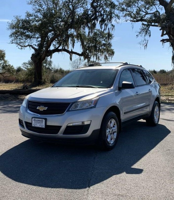 2016 Chevrolet Traverse Image 2