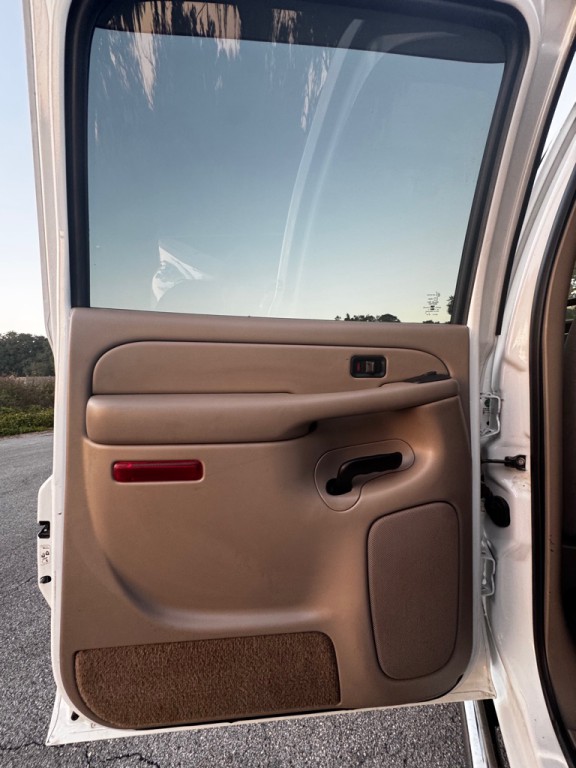 2004 Chevrolet Silverado 1500 Image 11