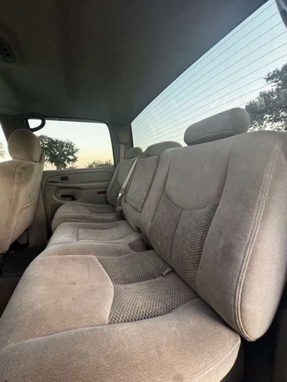 2004 Chevrolet Silverado 1500 Image 12