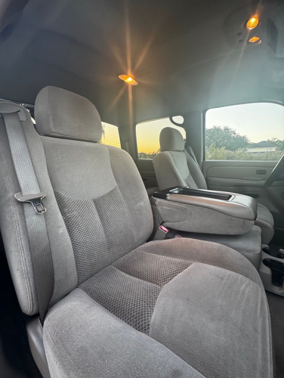 2004 Chevrolet Silverado 1500 Image 14