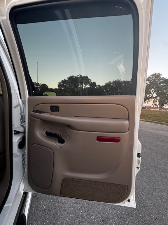 2004 Chevrolet Silverado 1500 Image 16