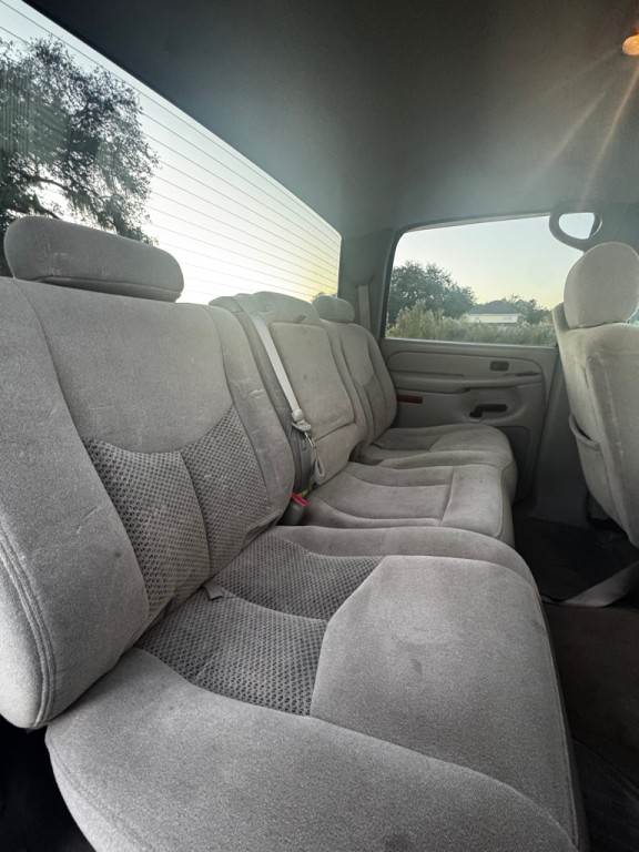 2004 Chevrolet Silverado 1500 Image 17