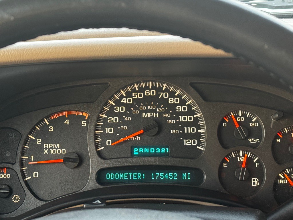 2004 Chevrolet Silverado 1500 Image 20