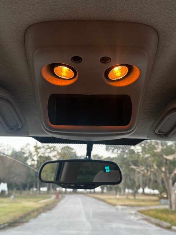 2004 Chevrolet Silverado 1500 Image 24