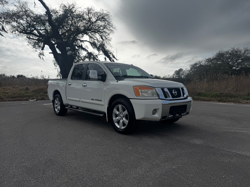 2011 Nissan Titan Image 7