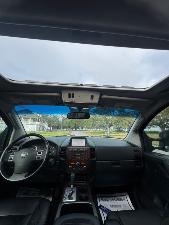 2011 Nissan Titan Image 20