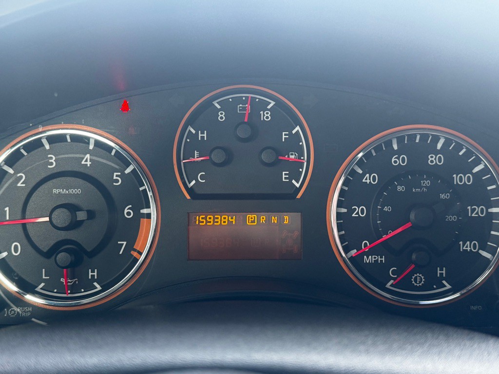 2011 Nissan Titan Image 22