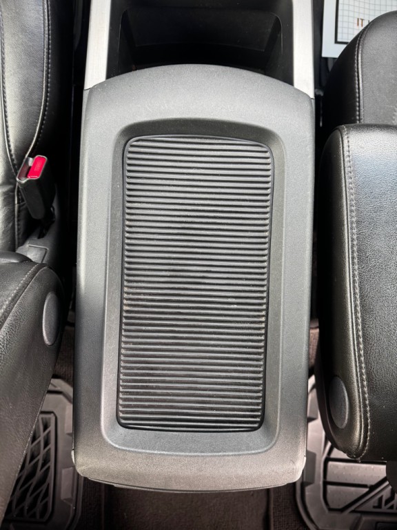 2011 Nissan Titan Image 25