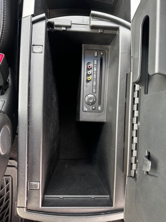 2011 Nissan Titan Image 26