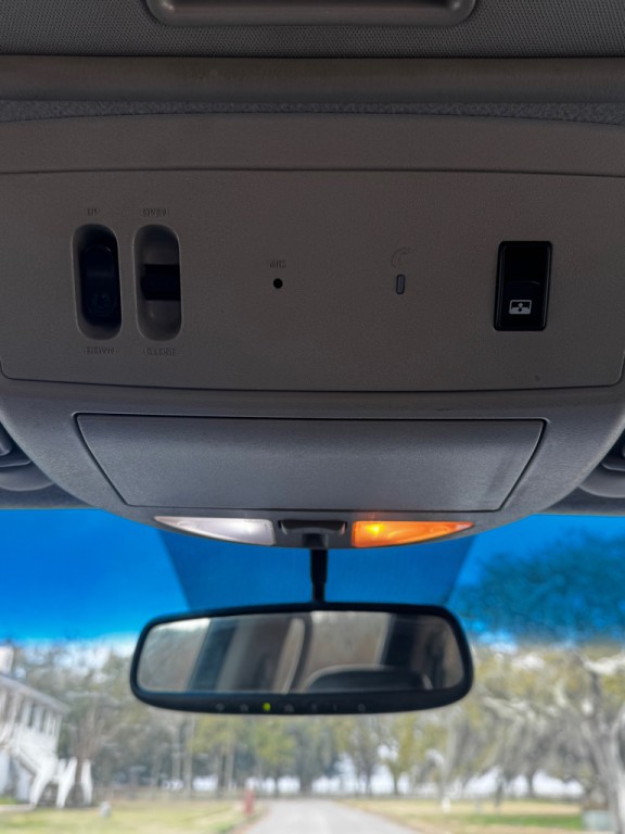 2011 Nissan Titan Image 27