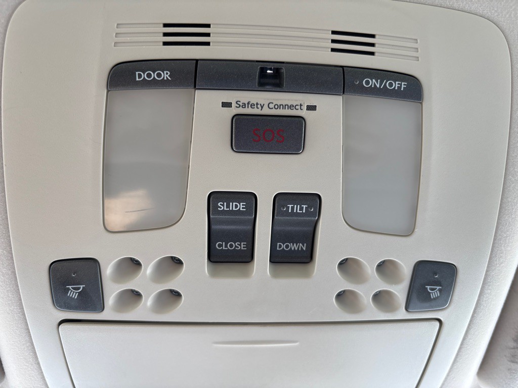 2010 Lexus IS 250 Image 27