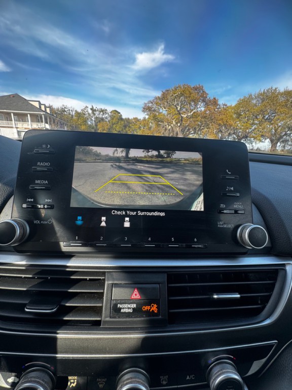 2019 Honda Accord Image 27