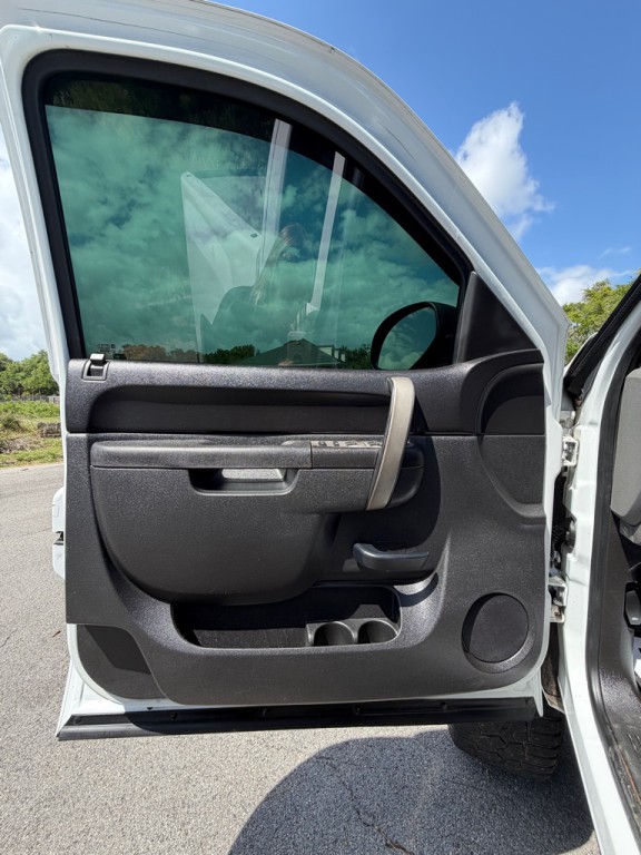 2010 Chevrolet Silverado 1500 Image 9