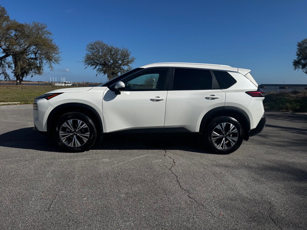 2022 Nissan Rogue Image 2