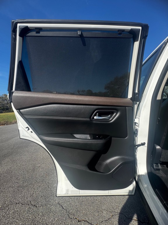 2022 Nissan Rogue Image 11