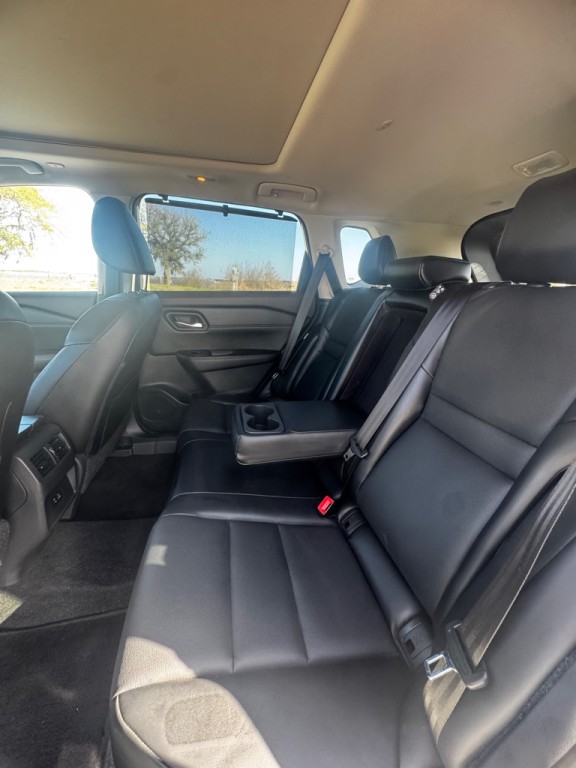 2022 Nissan Rogue Image 12