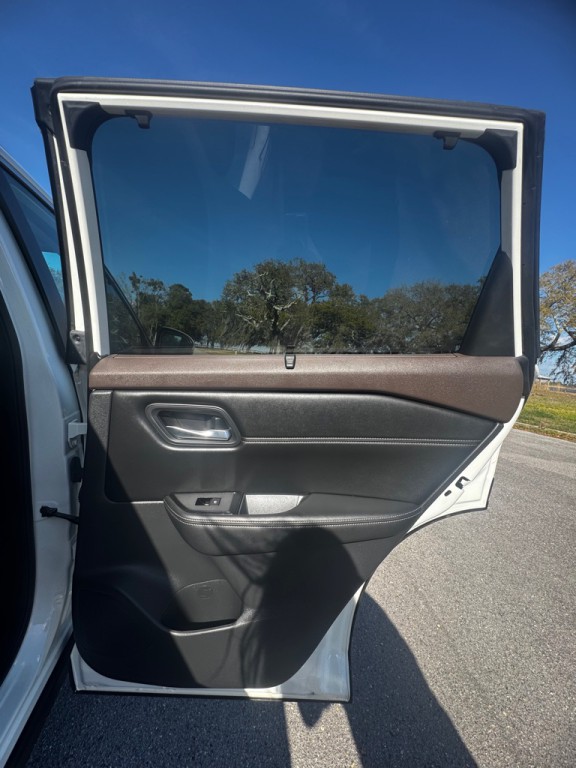 2022 Nissan Rogue Image 16