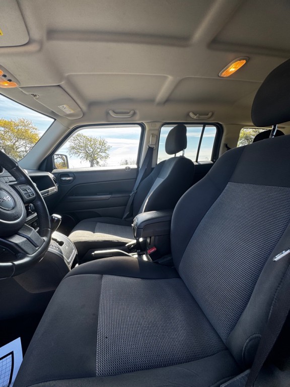 2017 Jeep Patriot Image 10