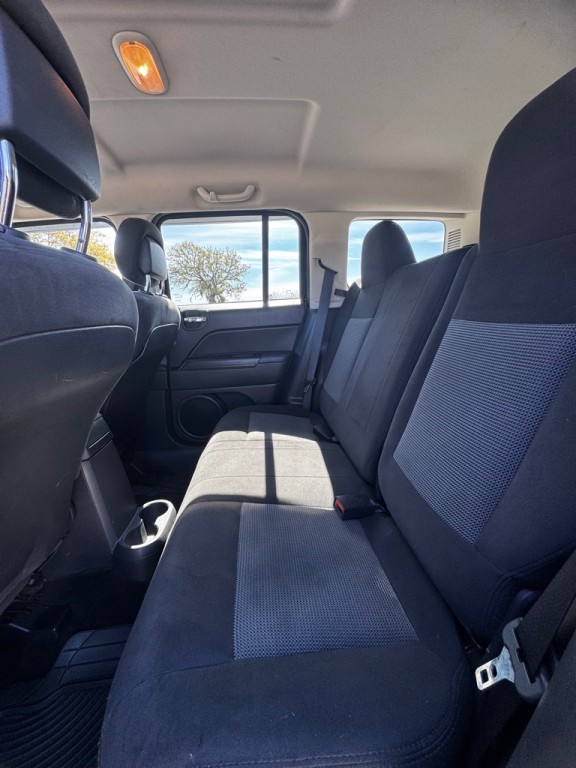 2017 Jeep Patriot Image 12