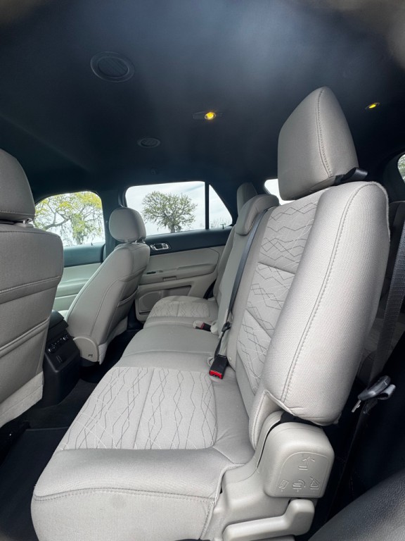 2013 Ford Explorer Image 12