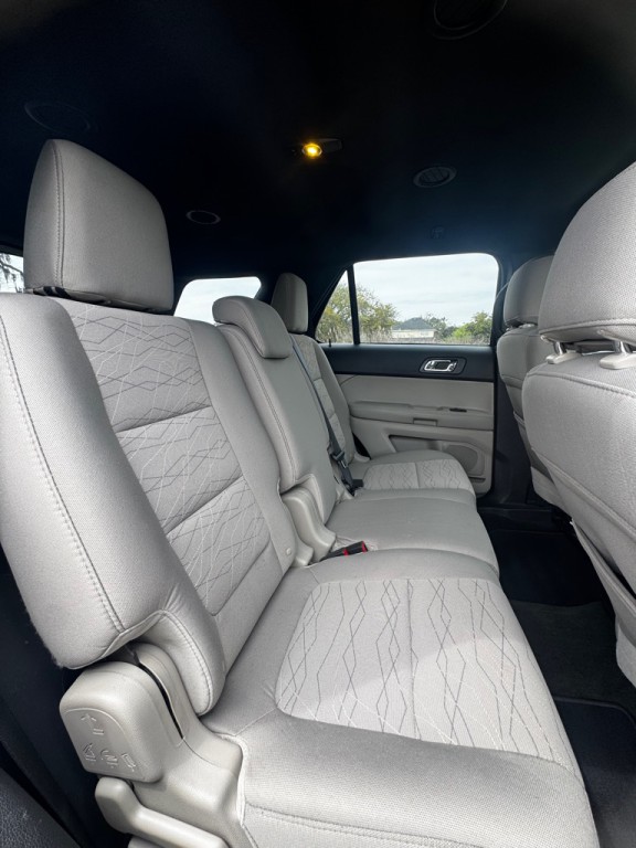 2013 Ford Explorer Image 16