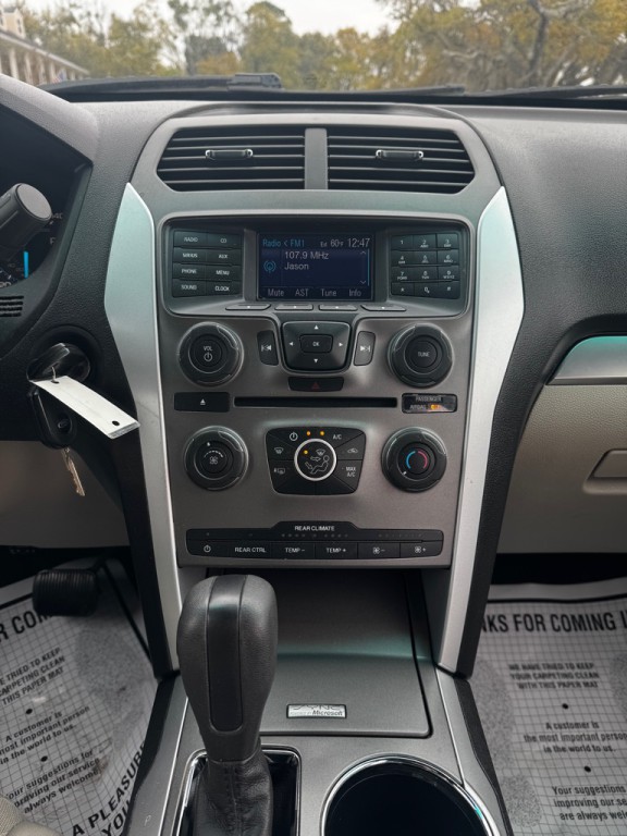 2013 Ford Explorer Image 21