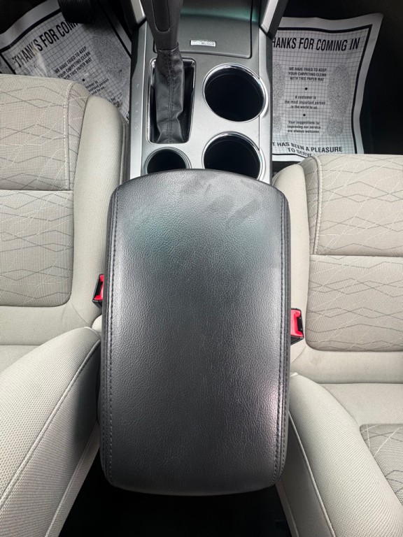 2013 Ford Explorer Image 24