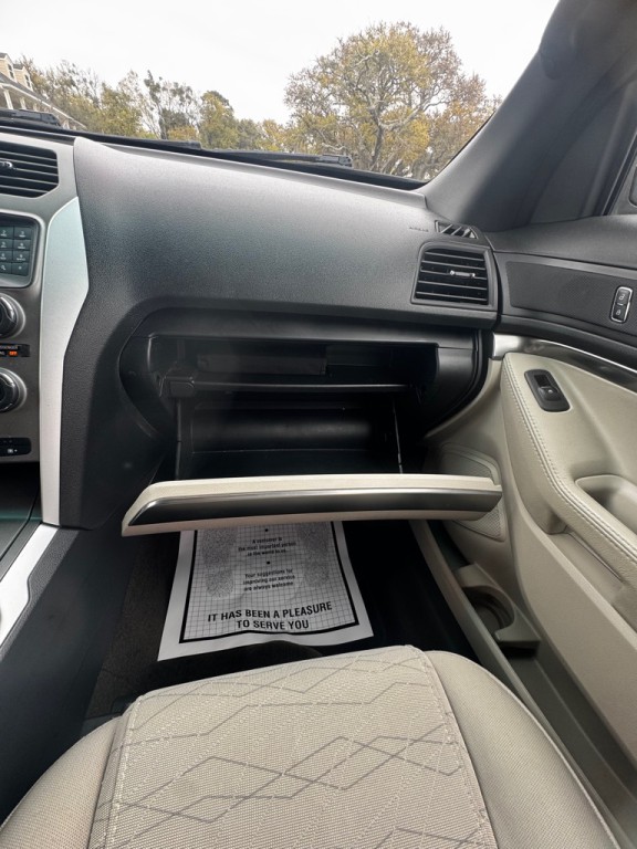 2013 Ford Explorer Image 28